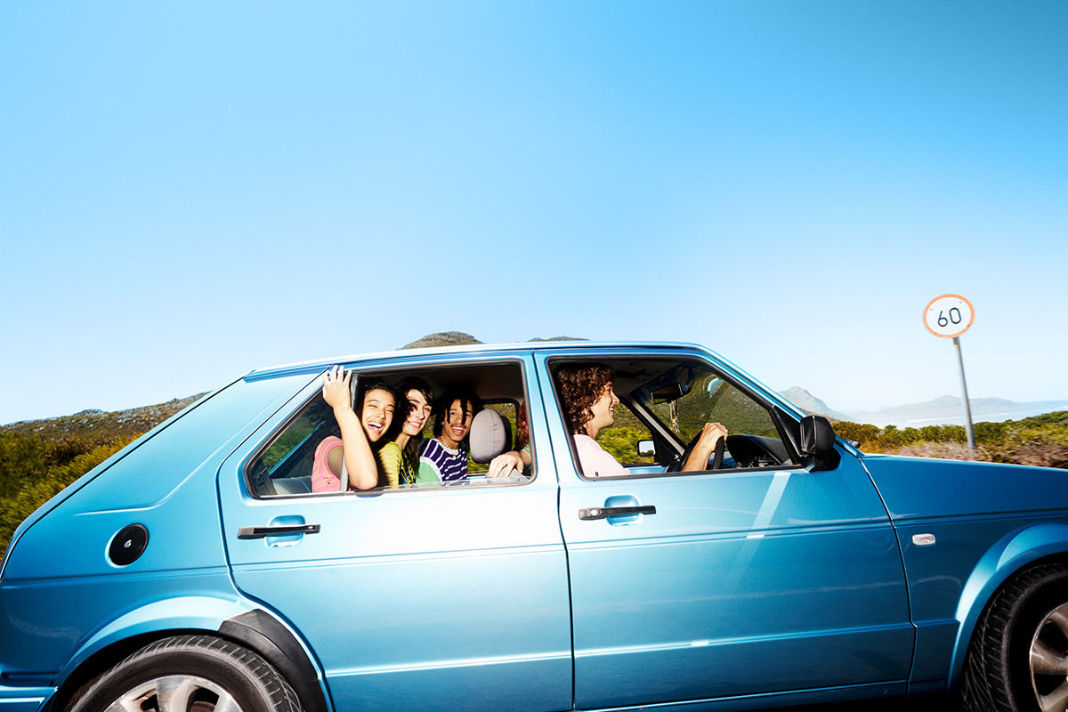 TOMVANSCHELVEN_BLUE-SKIES_3422_3